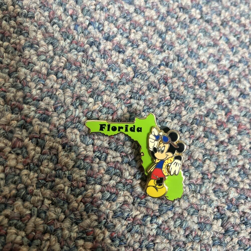 Vintage Disney Mickey Mouse Florida State Character Pin 2006 Sunshine State